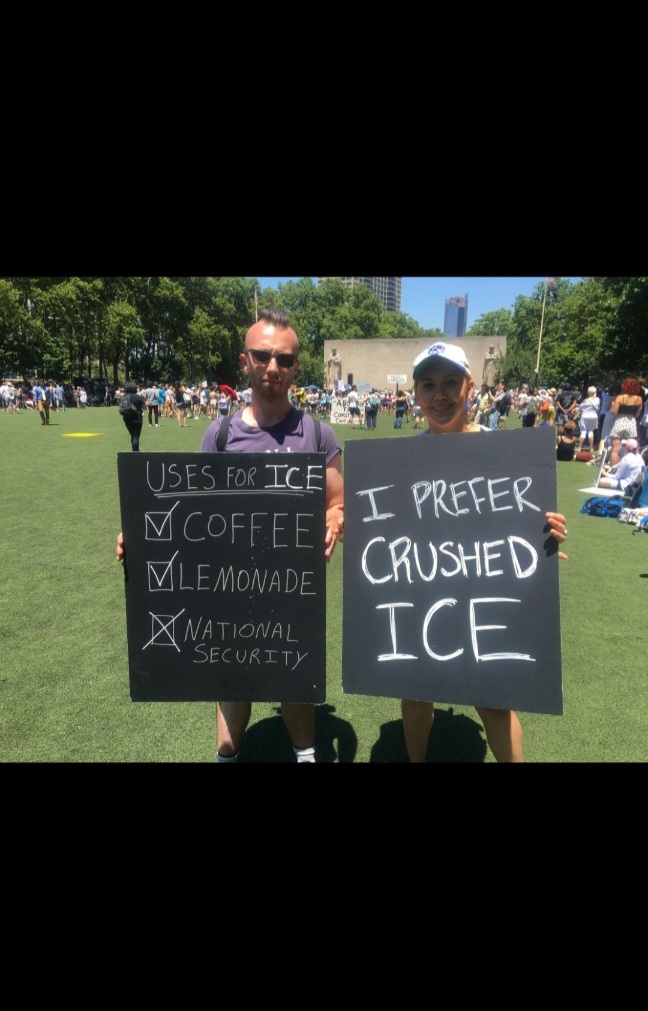 Federal Judge Blocks Arrests of Peaceful Protesters During Immigration Enforcement